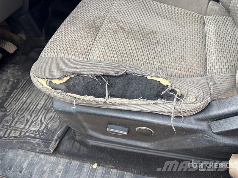 Ford F-250 XLT 4x4 Crew Cab Pickup Drugi
