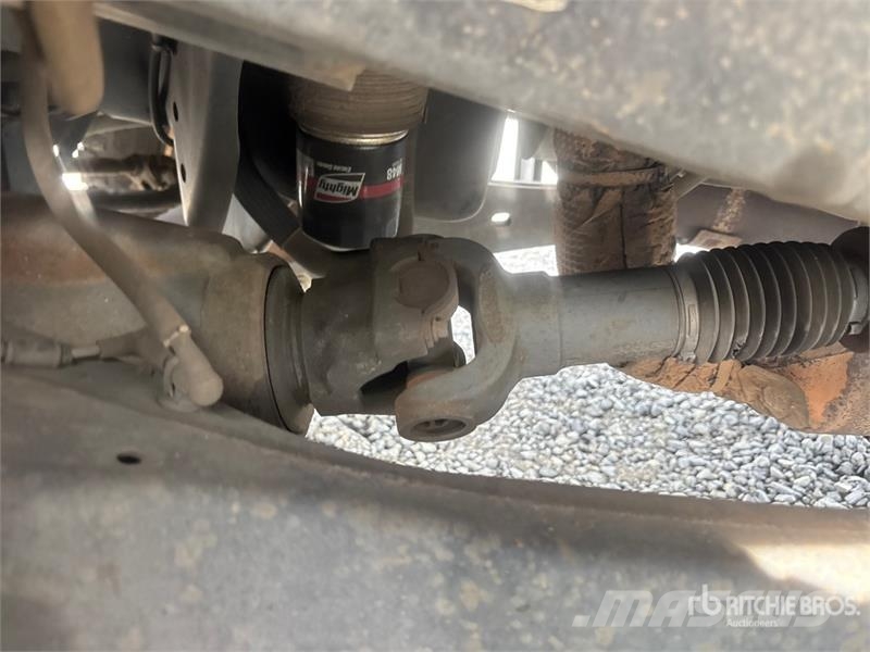 Ford F-250 XLT 4x4 Crew Cab Pickup Ostalo