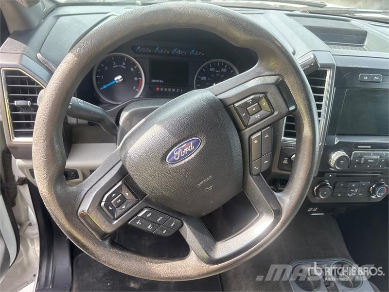 Ford F-250 XLT 4x4 Crew Cab Pickup Ostalo