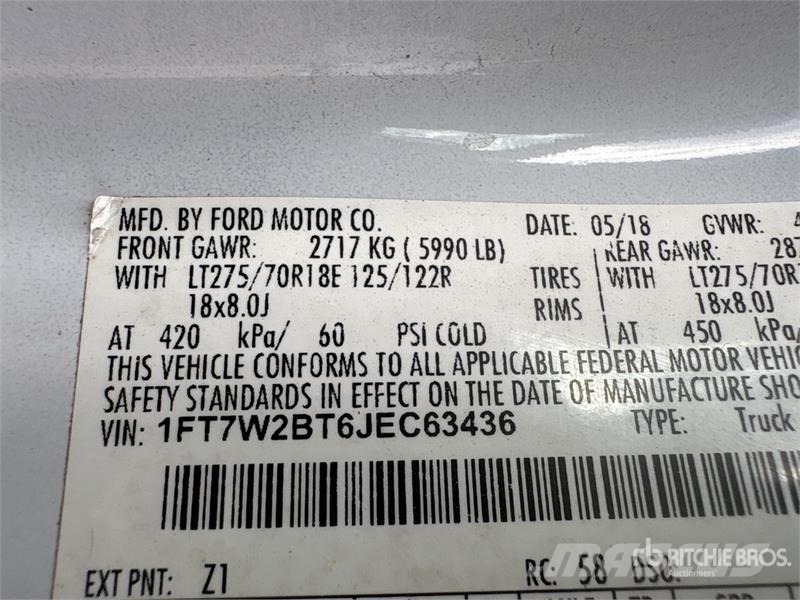 Ford F-250 XLT 4x4 Crew Cab Pickup Outro