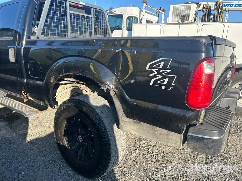 Ford F-250 XLT 4x4 Crew Cab Pickup Citi