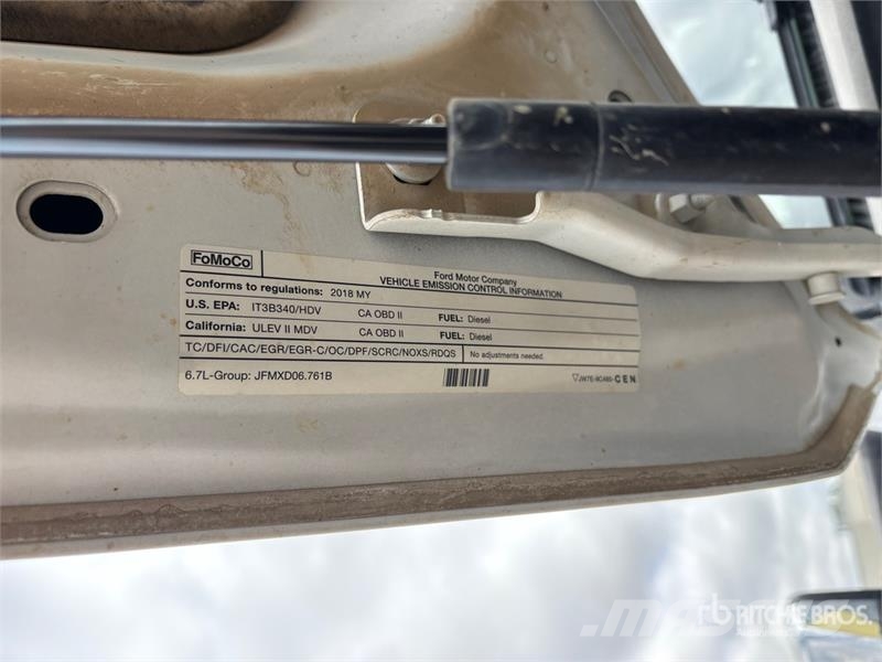 Ford F-250 XLT 4x4 Crew Cab Pickup Drugi