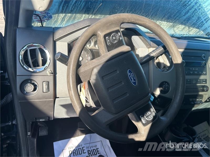 Ford F-250 XLT 4x4 Crew Cab Pickup Citi