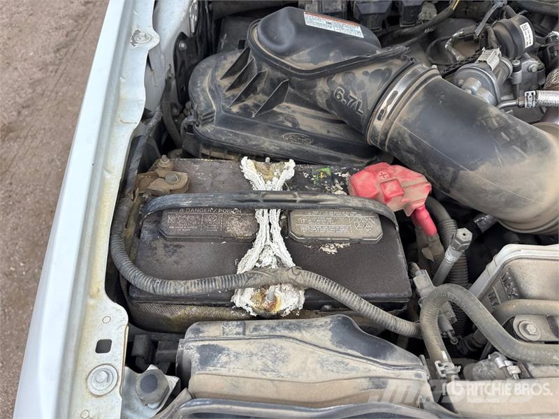 Ford F-250 XLT 4x4 Crew Cab Pickup Citi