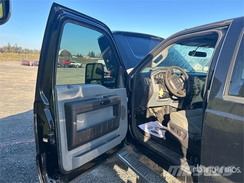 Ford F-250 XLT 4x4 Crew Cab Pickup Citi