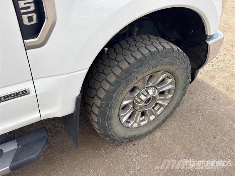 Ford F-250 XLT 4x4 Crew Cab Pickup Drugi