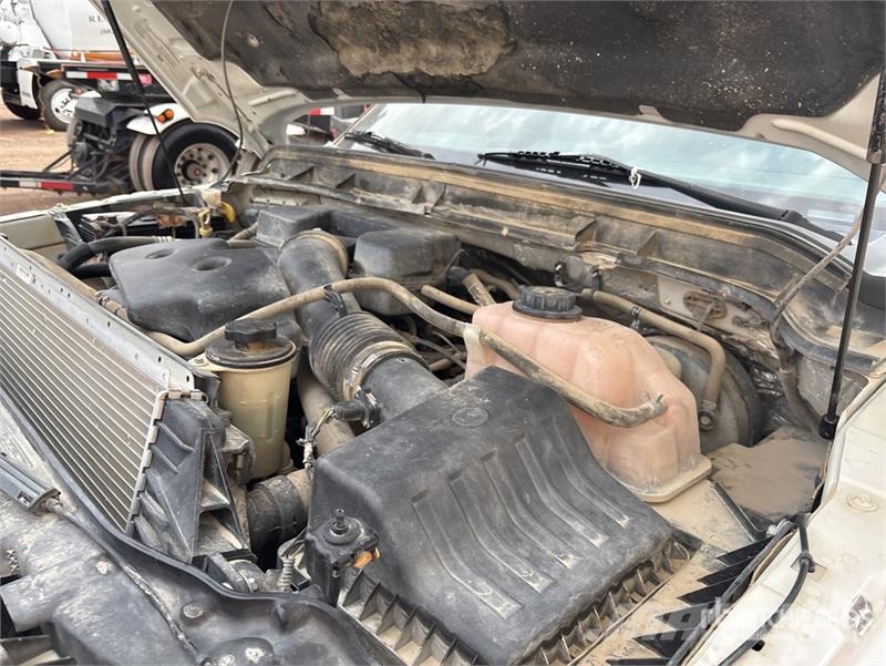 Ford F-250 XLT 4x4 Crew Cab Pickup Kita