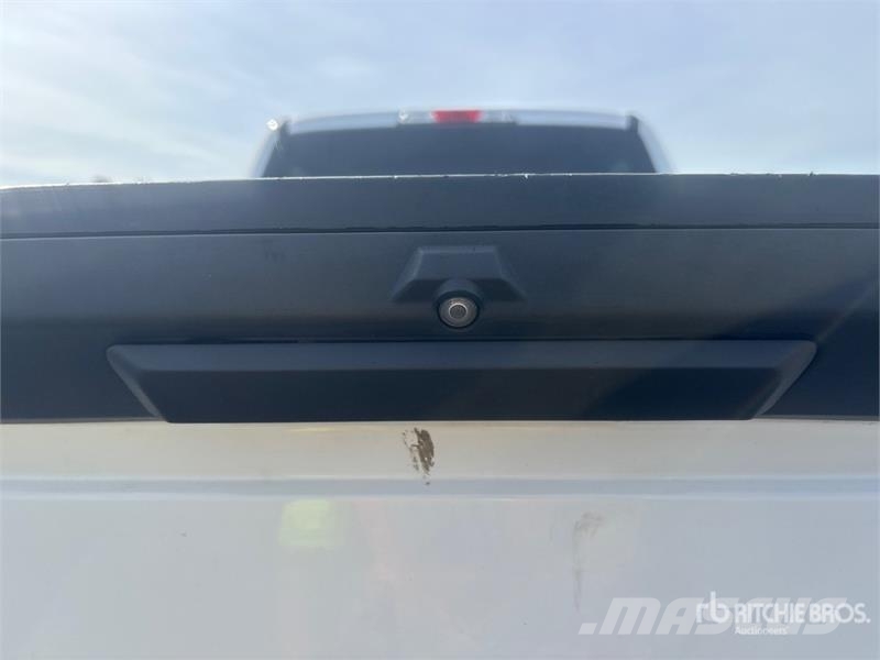 Ford F-250 XLT 4x4 Crew Cab Pickup Ostalo