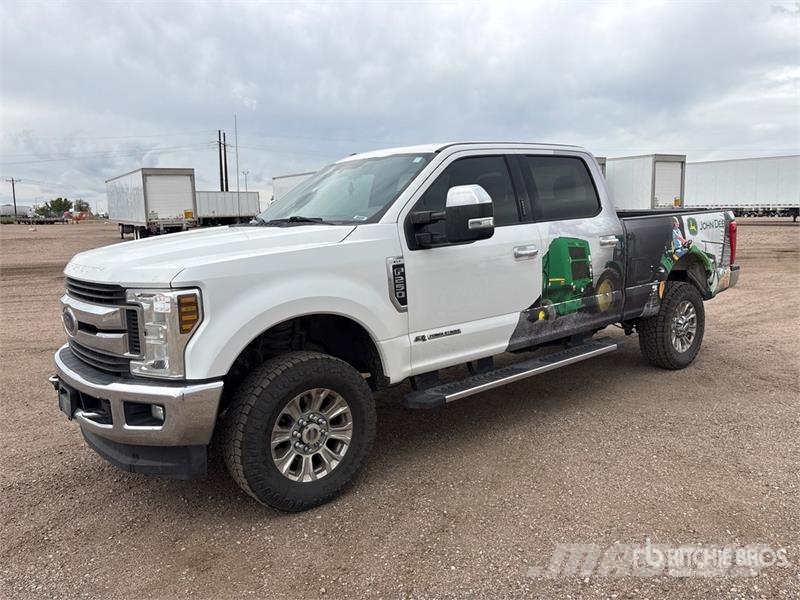 Ford F-250 XLT 4x4 Crew Cab Pickup Citi
