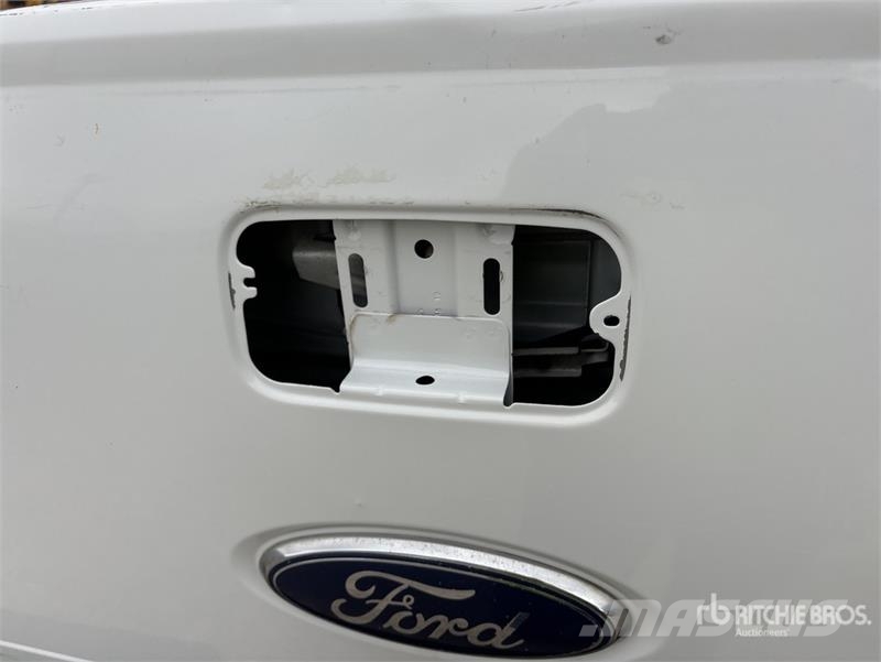 Ford F-250 XLT 4x4 Crew Cab Pickup Anders
