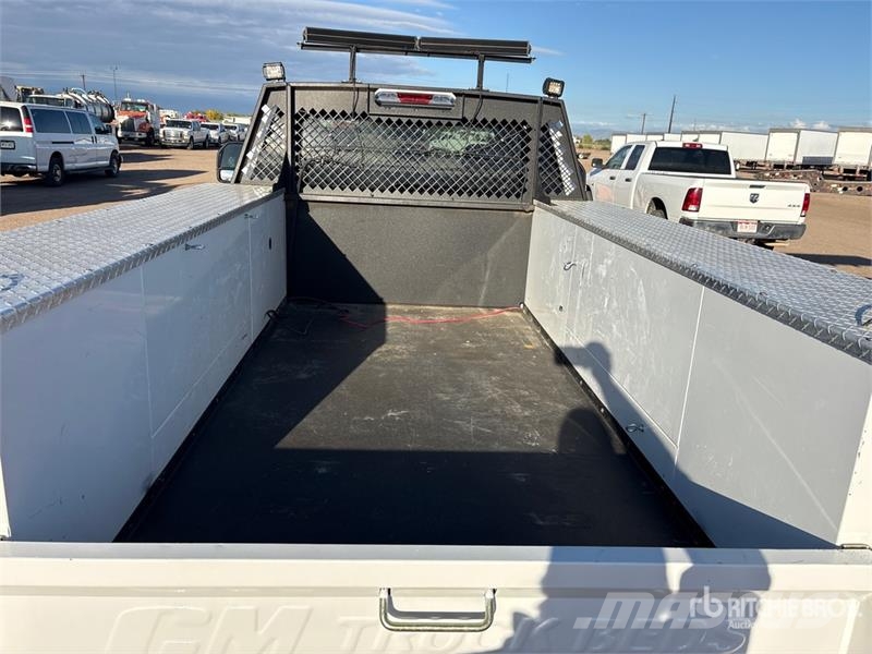 Ford F-250 XLT 4x4 Extended Cab Utility Truck Utilitaire benne