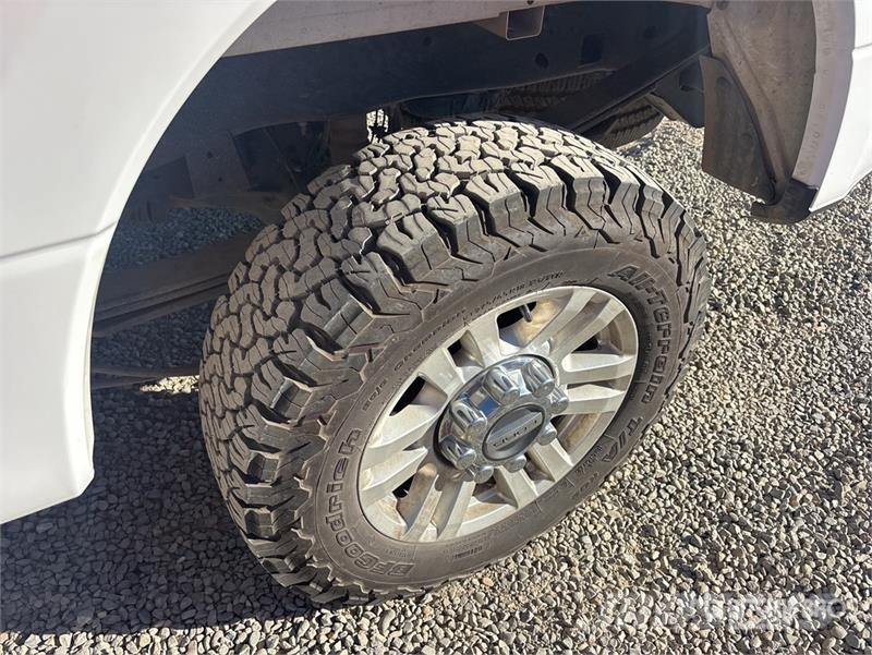Ford F-250 XLT 4x4 Extended Cab Pickup Інше