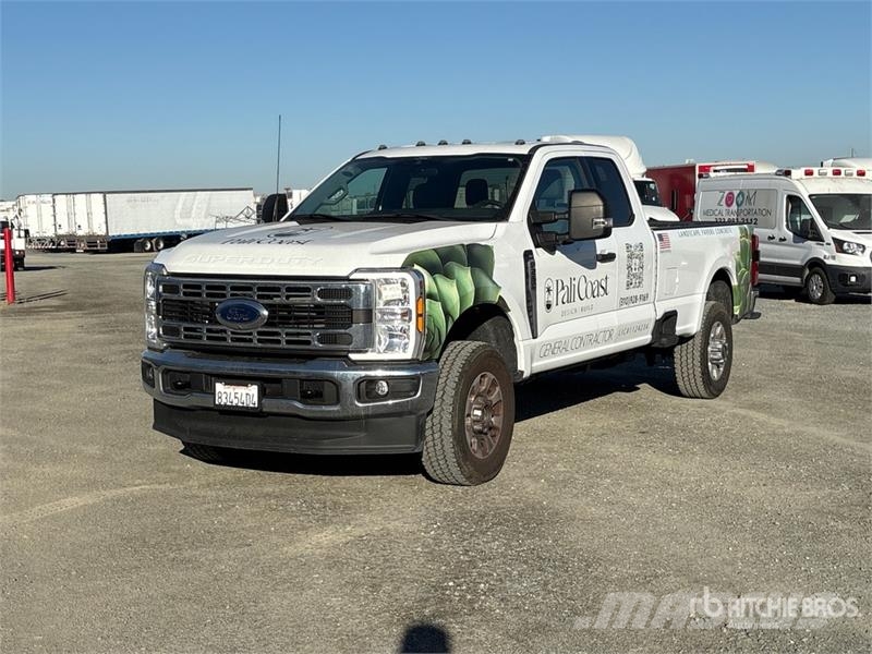 Ford F-250 XLT 4x4 Extended Cab Pickup その他