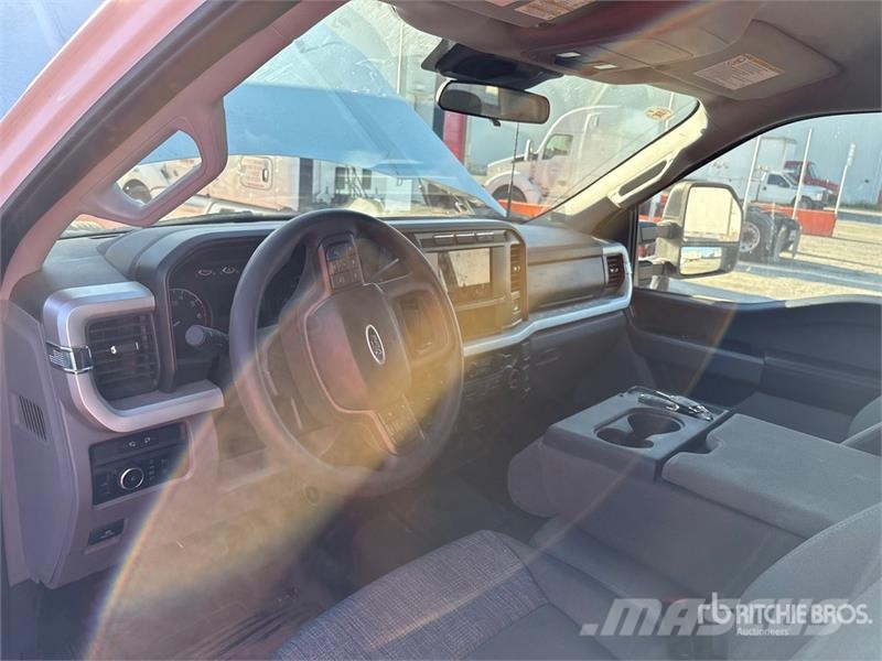 Ford F-250 XLT 4x4 Extended Cab Pickup その他