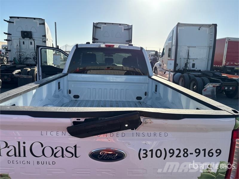 Ford F-250 XLT 4x4 Extended Cab Pickup その他