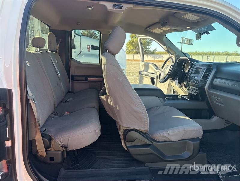 Ford F-250 XLT 4x4 Extended Cab Pickup Інше