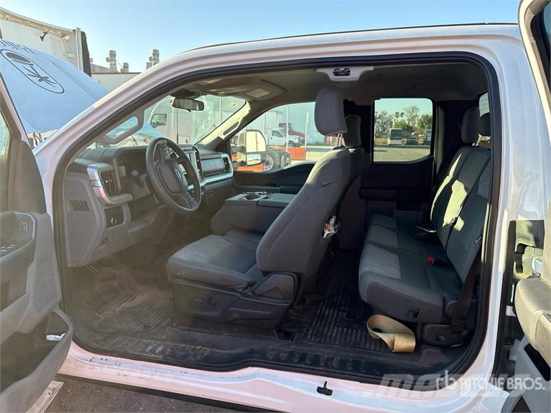 Ford F-250 XLT 4x4 Extended Cab Pickup その他