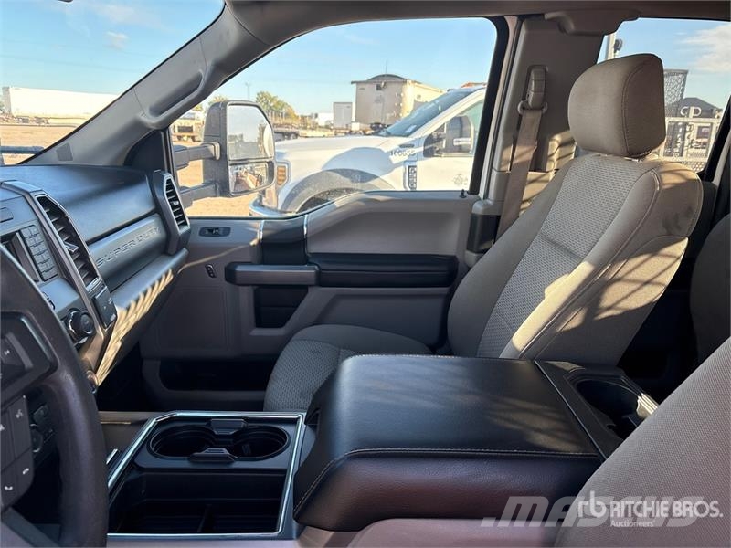 Ford F-250 XLT 4x4 Extended Cab Utility Truck Utilitaire benne