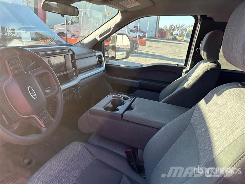 Ford F-250 XLT 4x4 Extended Cab Pickup その他