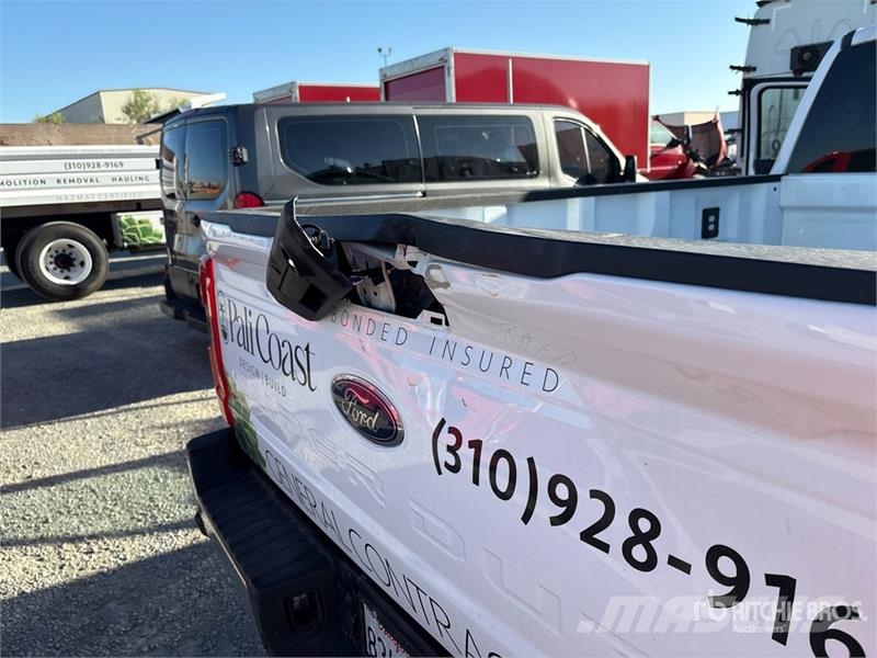 Ford F-250 XLT 4x4 Extended Cab Pickup その他