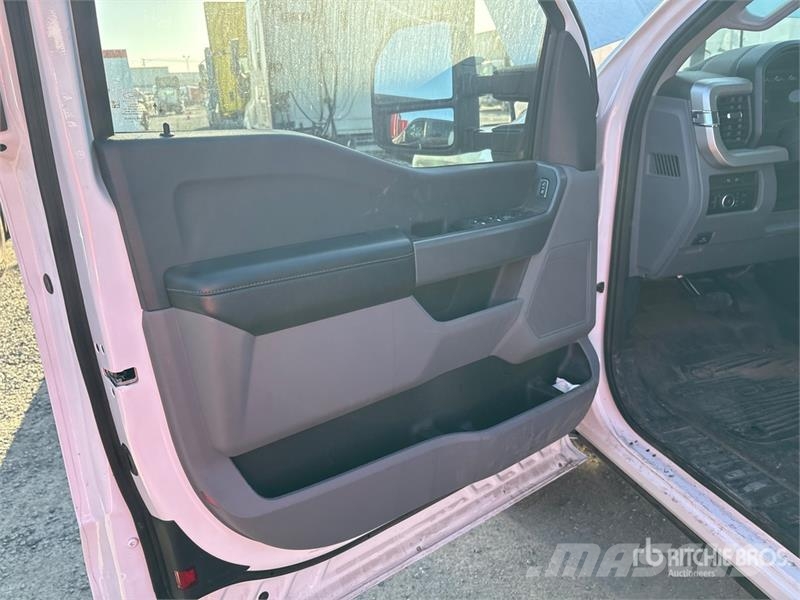 Ford F-250 XLT 4x4 Extended Cab Pickup その他