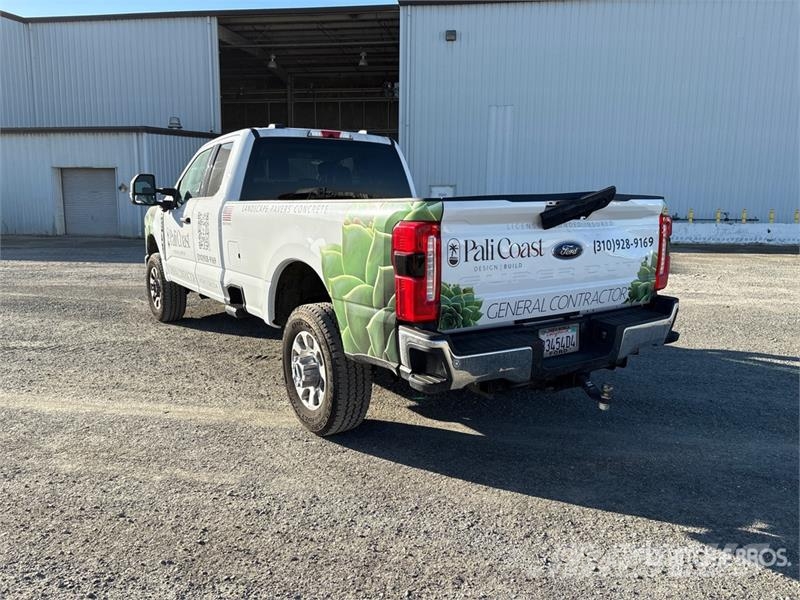 Ford F-250 XLT 4x4 Extended Cab Pickup その他