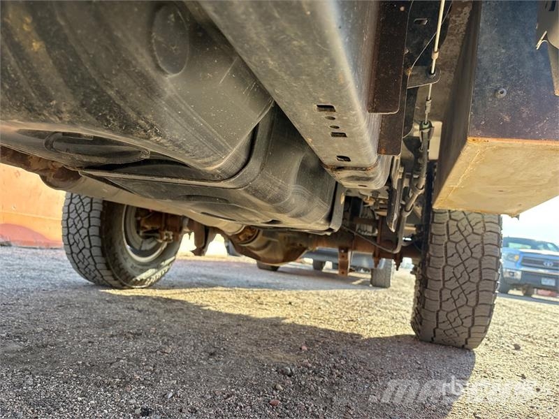Ford F-250 XLT 4x4 Extended Cab Utility Truck Utilitaire benne