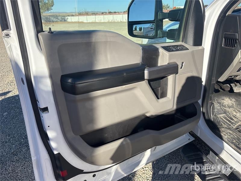 Ford F-250 XLT 4x4 Extended Cab Pickup Інше