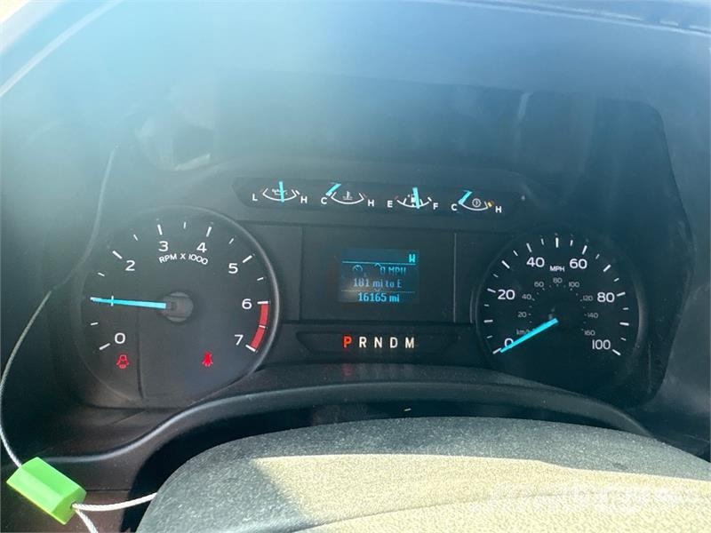 Ford F-350 Platós / Ponyvás teherautók