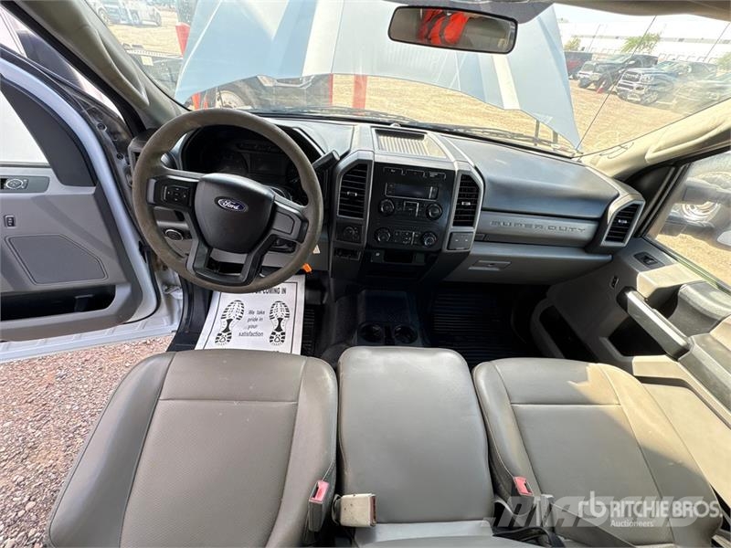 Ford F-350 Camion plateau