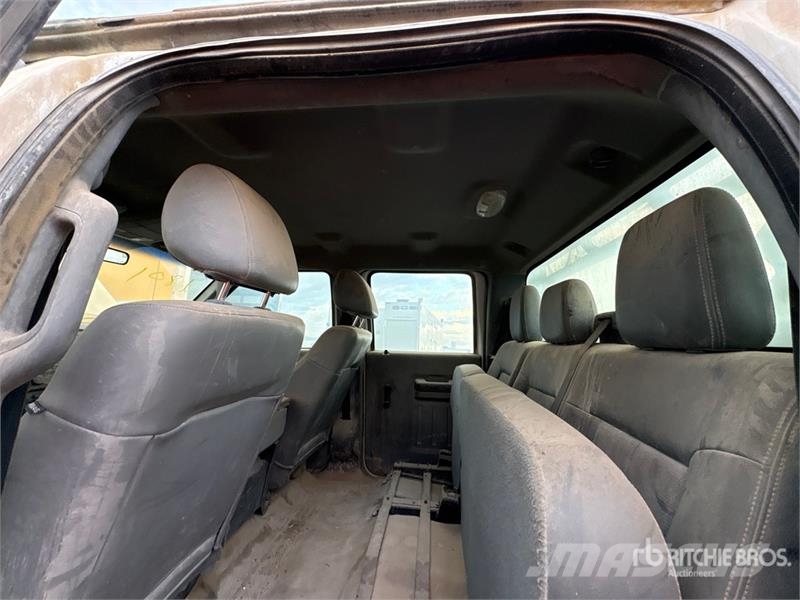 Ford F-350 Platformas/izkraušana no sāniem