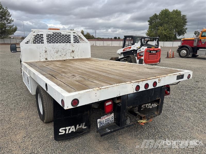 Ford F-350 Platformas/izkraušana no sāniem