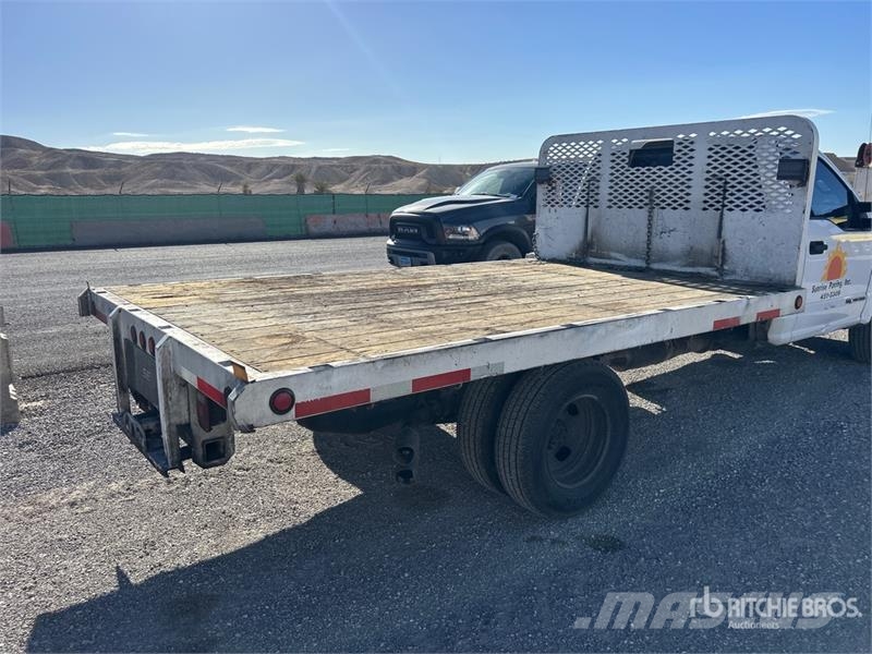 Ford F-350 Flatbed / Dropside trucks