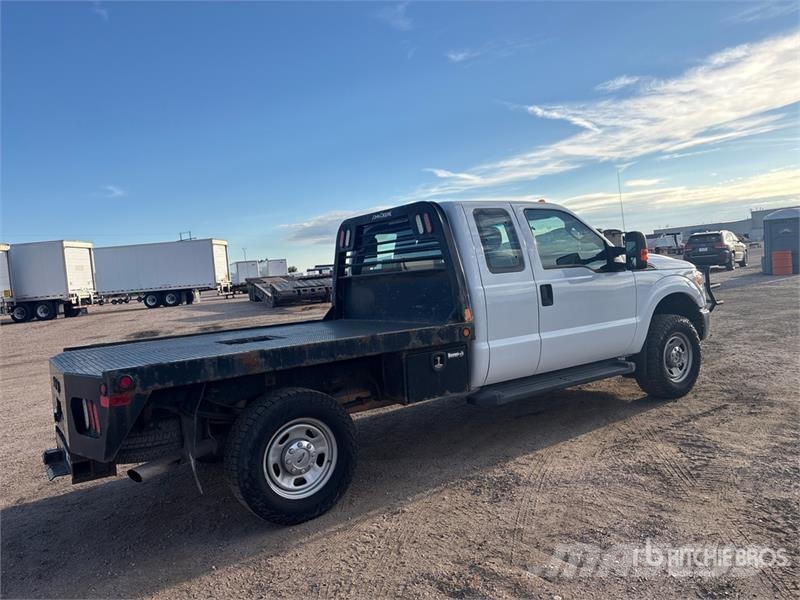 Ford F-350 平ボディー