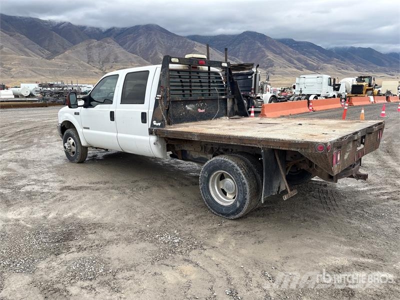 Ford F-350 Tovornjaki s kesonom/platojem