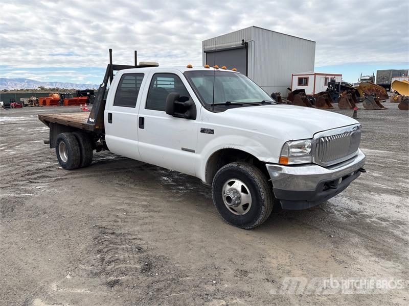 Ford F-350 Tovornjaki s kesonom/platojem