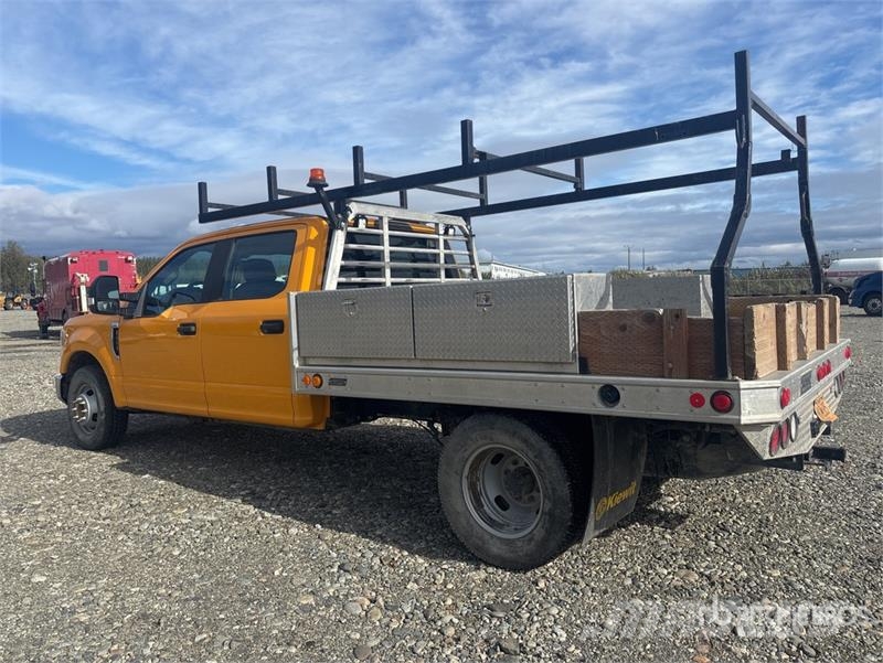 Ford F-350 Camion plateau