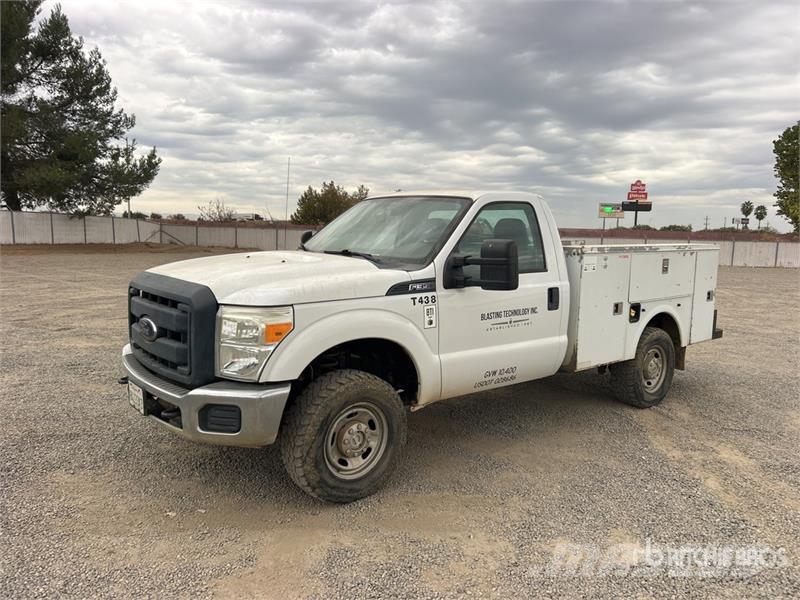 Ford F-350 شاحنات خفيفة/مفصلية الجوانب