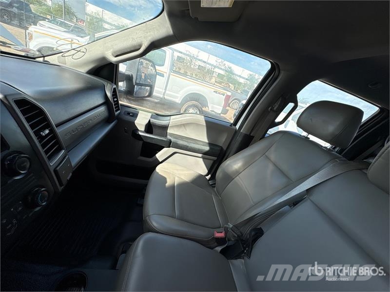 Ford F-350 Camion plateau