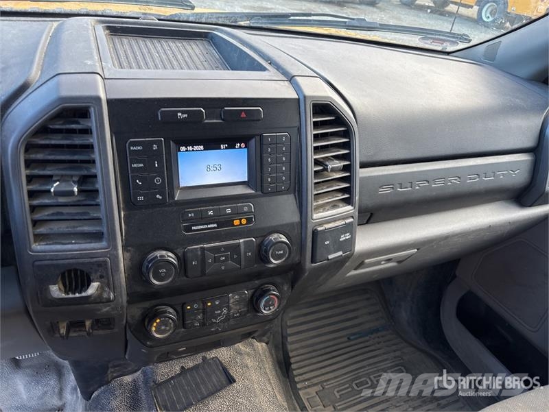 Ford F-350 Flatbed kamyonlar