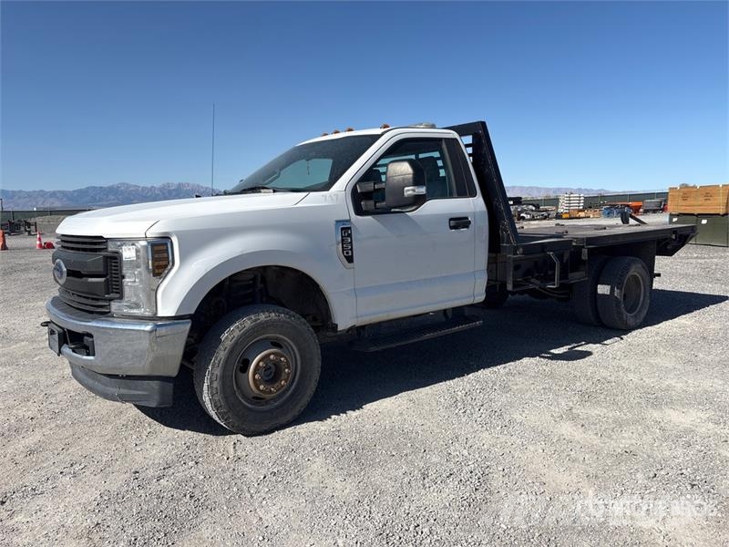 Ford F-350 Platte bakwagens