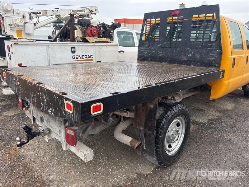 Ford F-350 شاحنات مسطحة/مفصلية الجوانب