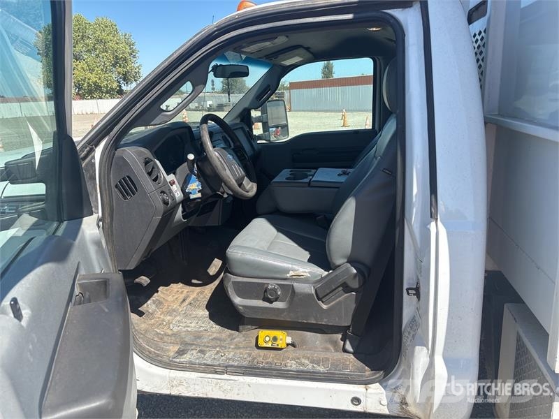 Ford F-350 Flisbiler