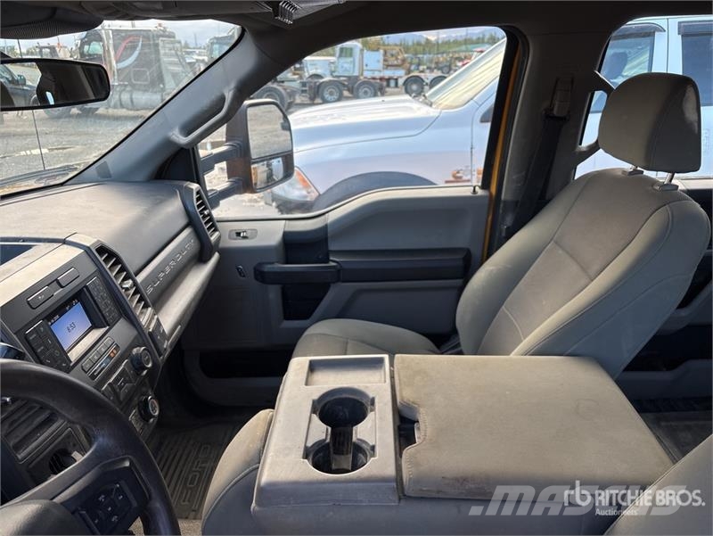 Ford F-350 Flatbed kamyonlar