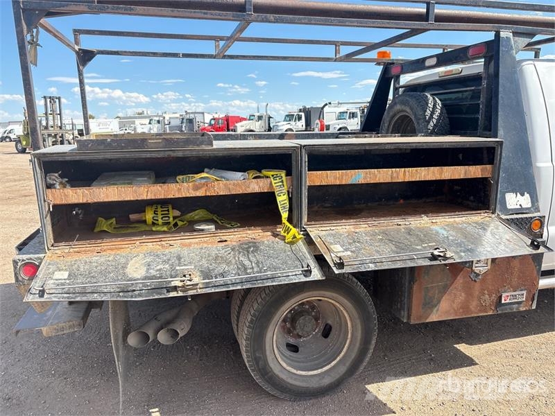 Ford F-350 Flatbed / Dropside trucks