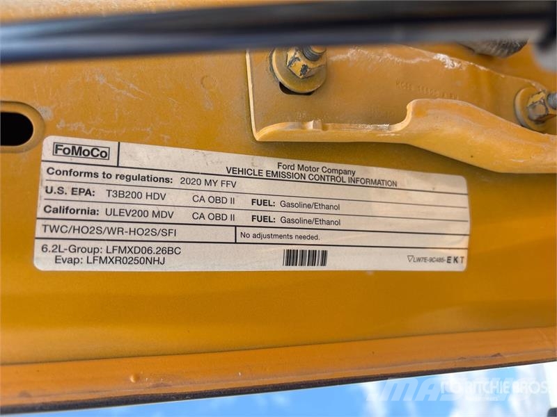 Ford F-350 Platós / Ponyvás teherautók
