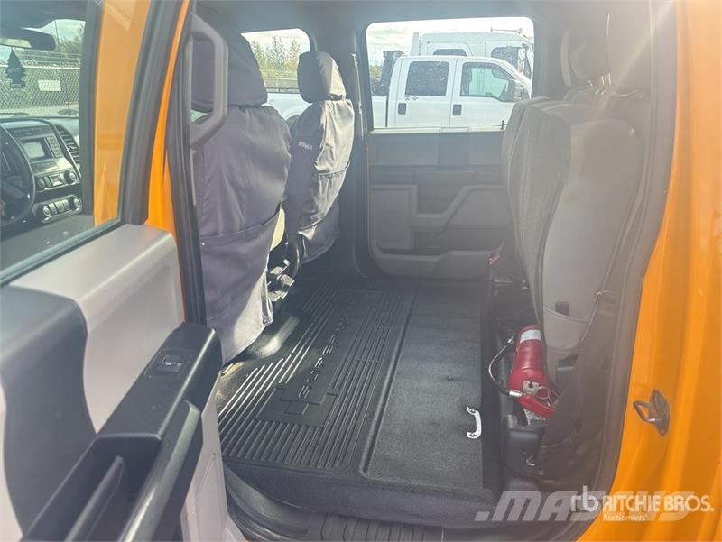 Ford F-350 Camion plateau