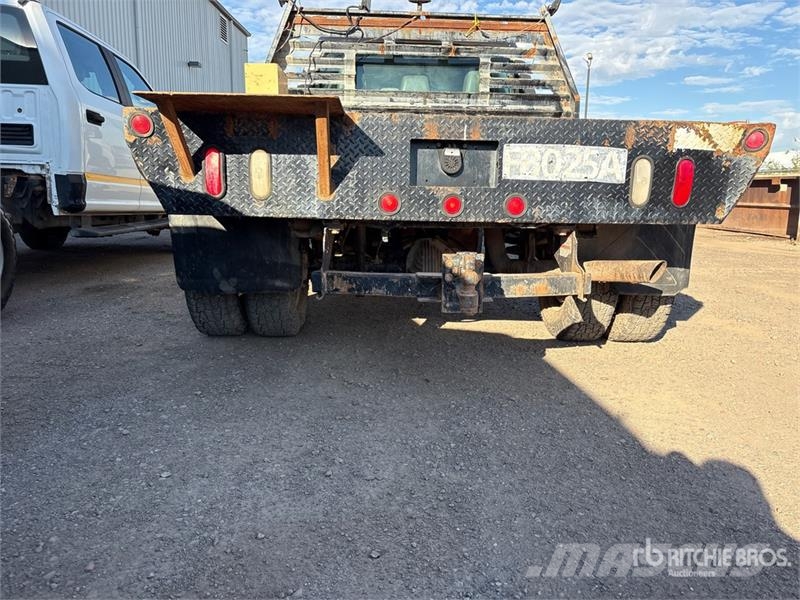 Ford F-350 Pritschenwagen/Pritschenwagen mit Seitenklappe