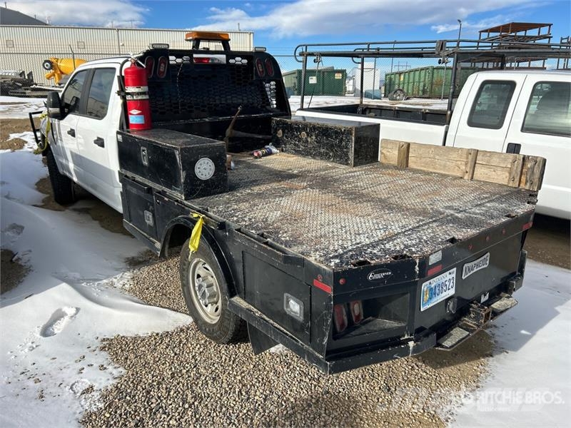 Ford F-350 Flatbed / Dropside trucks