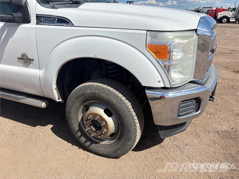 Ford F-350 Flatbed / Dropside trucks